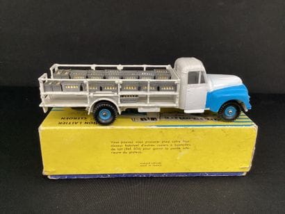 DINKY TOYS : 
Camion laitier Citroën U 55.
Avec...