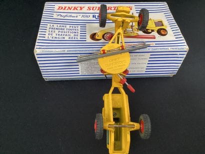 DINKY SUPERTOYS :
Niveleuse Richier Profiler...