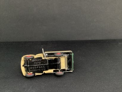 DINKY TOYS :
Camion Bedford poubelle, benne...