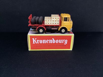 DINKY TOYS :
GAK Kronenbourg, jaune et rouge....