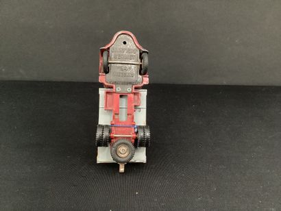 DINKY TOYS :
BERLIET GLR, porte-conteneurs,...