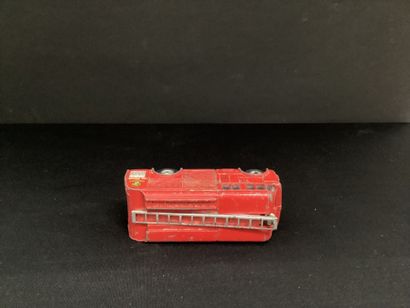 DINKY TOYS :
English ERP fire truck.
Without...