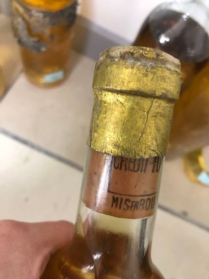 9 bouteilles clos saint robert
x4 1962, 
x3...