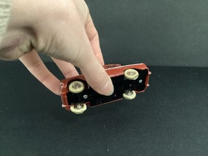 DINKY TOYS :
Simca Aronde P60, burgundy with...
