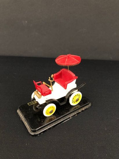 SAFIR : 
- Voiturette Delahaye, vis-à-vis,...