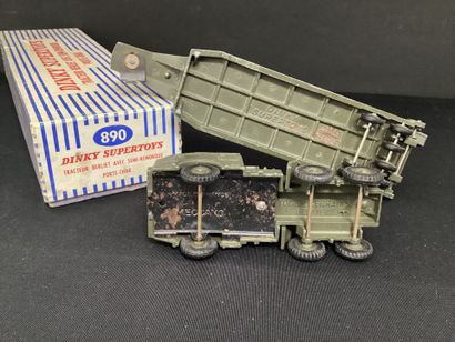 DINKY SUPERTOYS : 
Camion BERLIET porte-chars.
Dans...