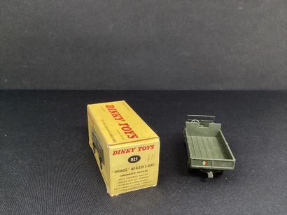 DINKY TOYS :
Camionnette Mercedes Unimog.
Dans...