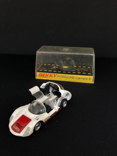 DINKY TOYS :
Porsche Carrera 6 white and...