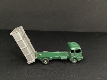 DINKY TOYS :
Camion Simca cargo benne, vert...