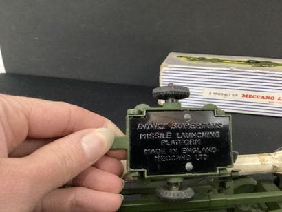 DINKY SUPERTOYS :
Missile 