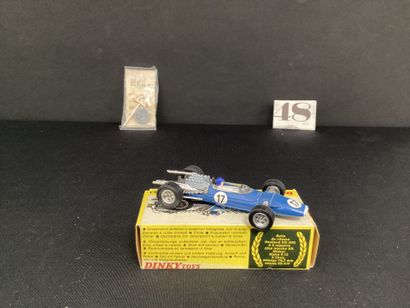 DINKY TOYS :
Matra F1, bleu Elf.
Siège avec...