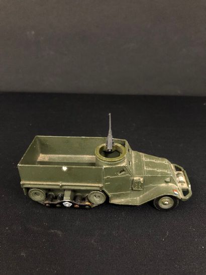 DINKY TOYS:
Half track, with machine gun.
Average...