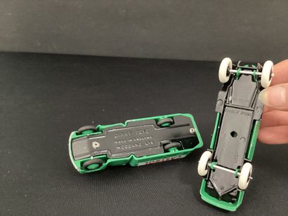 DINKY TOYS :
Camion vert année 40.
Réédition.
Publicité...