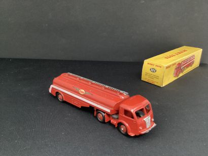 DINKY TOYS :
Panhard tractor with tank trailer.
Esso...