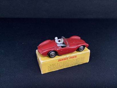 DINKY TOYS :
Maserati Sport 2000, red.
With...