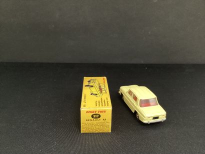 DINKY TOYS :
Renault R8, jaune paille.
Dans...