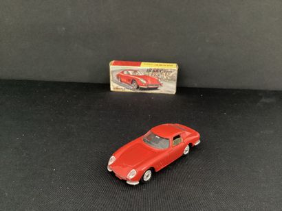 DINKY TOYS :
Ferrari 275 GTB, red.
With opening...