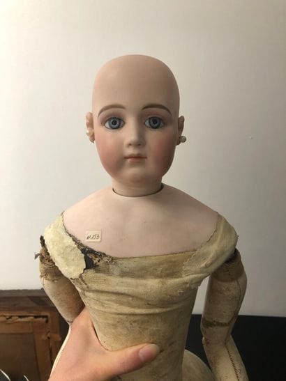 POUPEE de mode de type Parisienne, tête et...