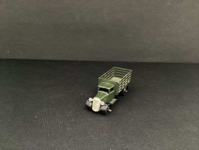 DINKY TOYS :
Camion maraicher plateforme,...