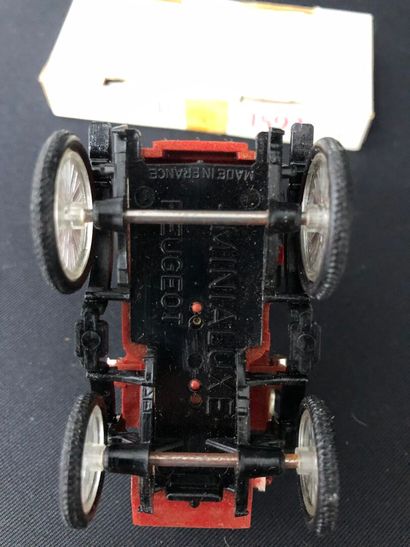 MINIALUXE :
Oldsmobile, 1902, Curved Dask...