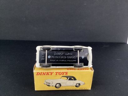DINKY TOYS :
Mercedes 190 SL, blanche et...
