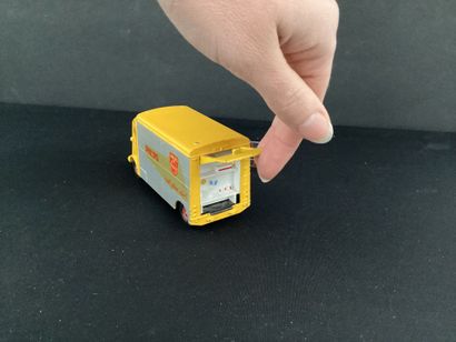 DINKY TOYS:
Citroën 1200K truck, advertising...