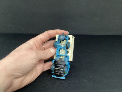 DINKY TOYS :
Camion Ford laitier avec 10...