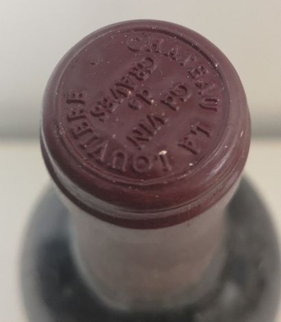1 Bottle Château La LOUVIERE - Graves 1994
Slightly...