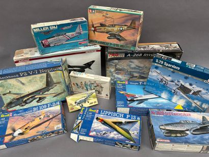 LOT de maquettes d'avion à construire.
État...