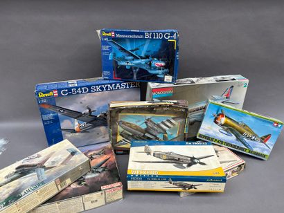 LOT de 9 maquettes d'avion à construire.
Dans...