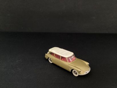 DINKY TOYS :
Citroën ID19 break, doré et...