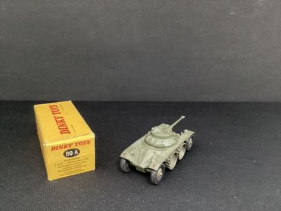 DINKY TOYS :
Militaire, Panhard E.B.R.
Dans...