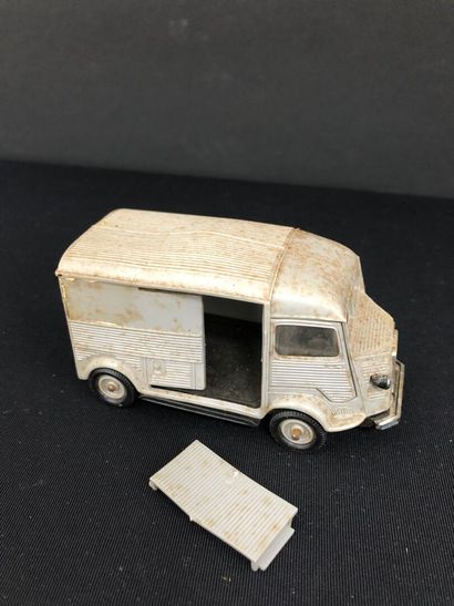NOREV :
Citroen 1200kg, Tube 