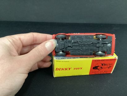DINKY TOYS :
Alfa Roméo GIULIA 1600 TI, décoration...