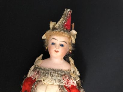 POUPEE marotte avec tête en biscuit et corps...