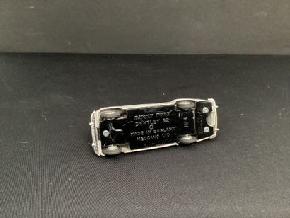 DINKY TOYS :
Bentley S2 cabriolet, grise...