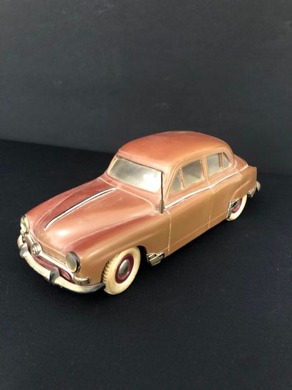 SIMCA 9 Aronde électrique, de marque Gégé...