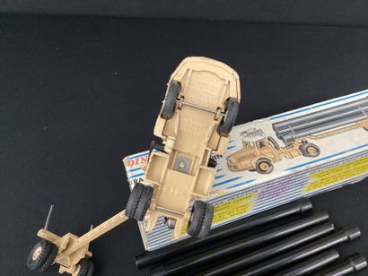 DINKY SUPERTOYS :
Tracteur Unic Saharien,...