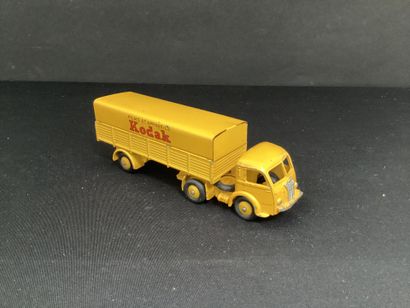 DINKY TOYS :
Camion Panhard semi-remorque,...