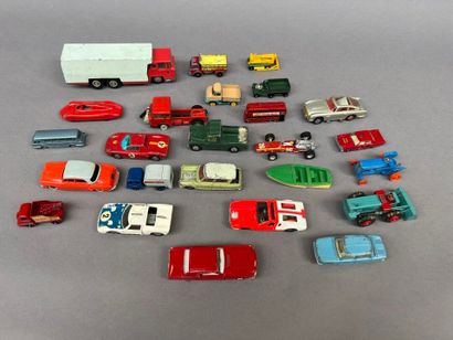 DINKY TOYS :
Lot of cars.
Made in England.

Included:...