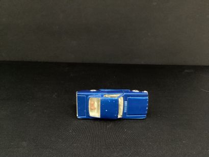CORGI TOYS :
Ford mustang, blue.
Opening...