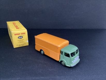 DINKY TOYS :
Camion Simca Cargo, vert et...