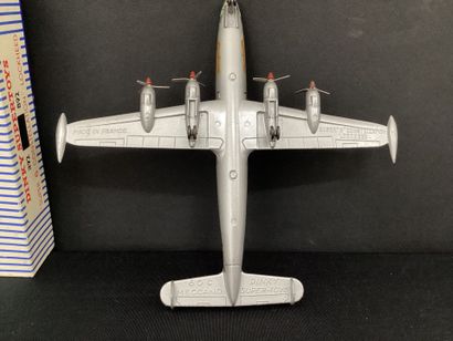 DINKY SUPERTOYS:
Avion modèle Super G constellation.
Dans...