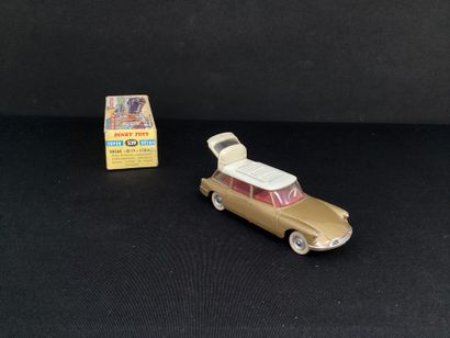 DINKY TOYS :
Citroën ID 19 station wagon,...