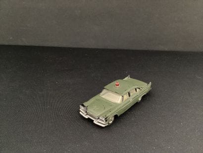 DINKY TOYS :
Dodge Royal Sedan, police, khaki...