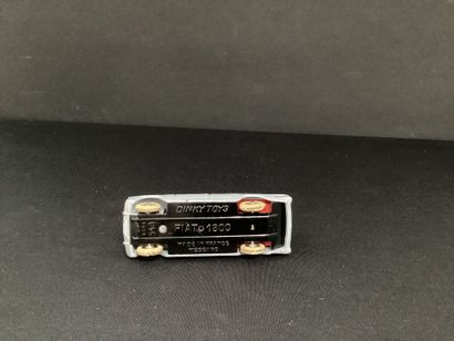 DINKY TOYS:
Fiat 1800 station wagon, sky...