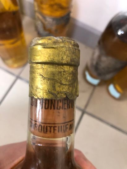 9 bouteilles clos saint robert
x4 1962, 
x3...
