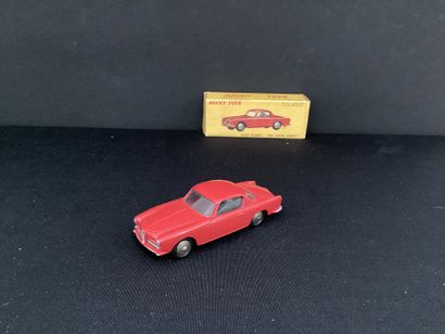 DINKY TOYS :
Alfa Roméo 1900 super sprint,...