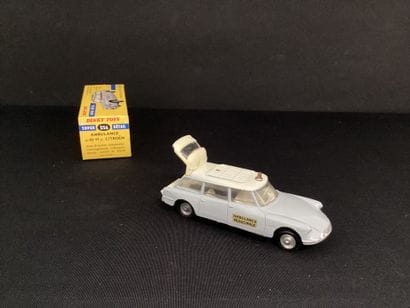 DINKY TOYS :
Ambulance Citroën ID 19 station...