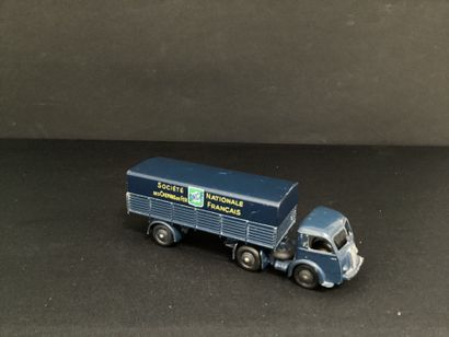 DINKY TOYS :
Camion Panhard, semi-remorque...